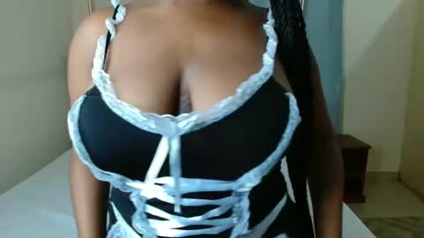 Snapshot of softlysinful chatting on October 2025 05:57:02 PM softlysinful online show from October 2025 05:57:02 PM