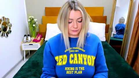 Softpleasurex online show from February 2025 07:15:01 AM