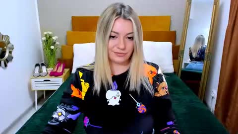 Softpleasurex online show from February 2025 07:09:02 AM