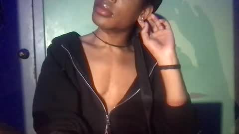 SolaceEve online show from February 2025 12:32:02 AM