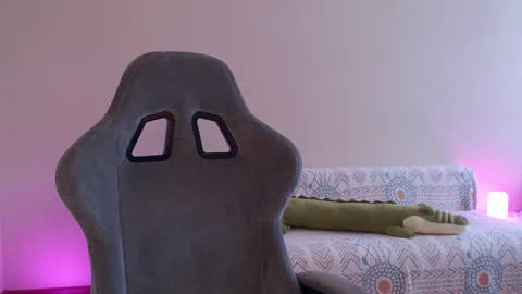 Jennifer Jenny Jen online show from March 2026 09:45:01 AM