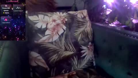 solesticia online show from September 2025 09:47:02 PM