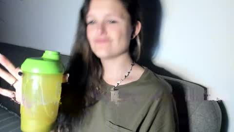 SomeonesDay online show from November 2025 06:35:01 AM