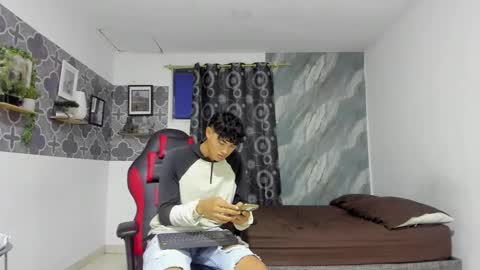 son_hades online show from February 2026 03:51:02 AM