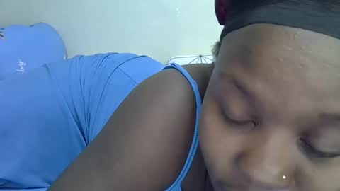 sonnia02 online show from November 2025 08:22:02 PM