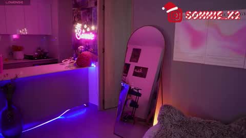 Sonnie online show from December 2025 01:30:01 PM