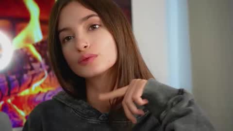 Eva 3 online show from October 2025 09:08:01 AM