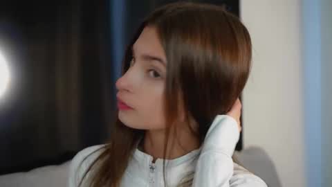 Eva 3 online show from October 2025 08:14:01 AM