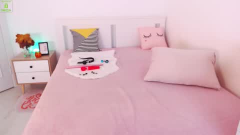 Sonya Lime online show from October 2025 07:43:01 AM