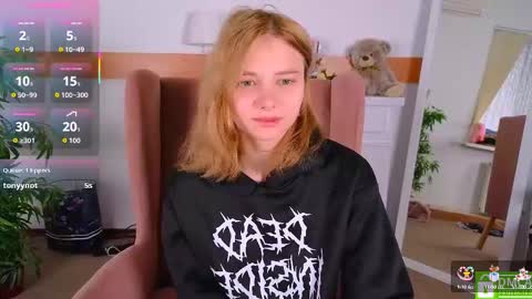 Litta online show from October 2025 08:31:02 PM