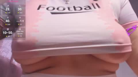 Sophi Tay online show from November 2025 05:41:01 PM