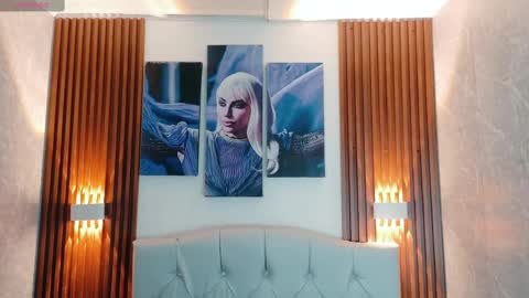 Sophi Thaylorr online show from September 2025 01:01:01 PM