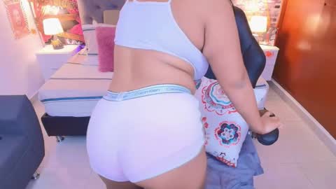 Sofia online show from October 2025 11:00:02 AM