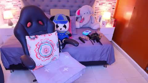 Sofia online show from November 2025 08:15:01 AM