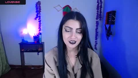 sophia hottie online show from December 2024 09:00:02 PM