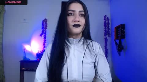 sophia hottie online show from December 2024 06:24:02 PM