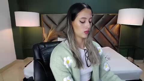 Sofia online show from March 2025 11:48:01 AM