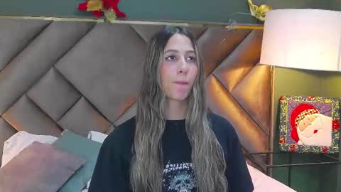 Sofia online show from November 2025 03:04:01 PM