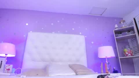 Sophia  online show from February 2025 07:42:01 PM