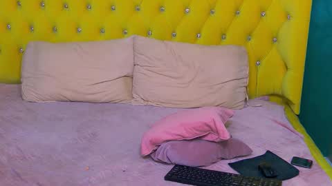 sophia smith4146 online show from December 2025 05:01:02 AM