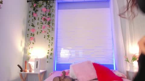  S O P H I A  online show from September 2025 11:43:01 AM