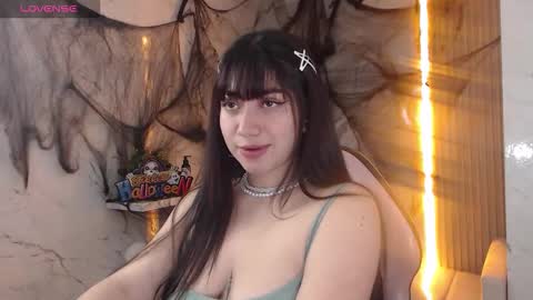 Sophia online show from October 2025 02:29:02 PM