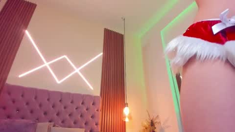 sophia_turneer online show from December 2025 01:44:01 AM