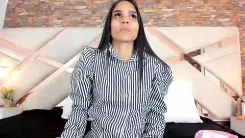 Sophia Paris online show from September 2025 03:28:01 AM