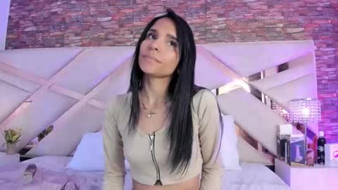 Sophia Paris online show from October 2025 03:53:02 AM