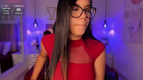 Sophie Hill  online show from September 2025 09:31:02 PM