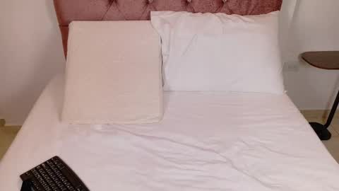 Sophia online show from February 2026 12:43:02 PM