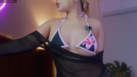 Snapshot of sophialaxx chatting on February 2026 01:40:01 PM Sophia online show from February 2026 01:40:01 PM