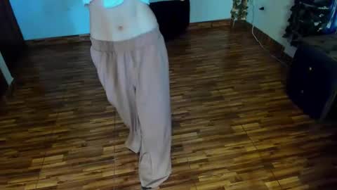 sophiamiller6 online show from April 2026 01:16:01 PM