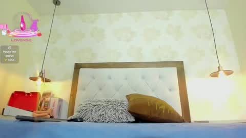 S O P H I A  online show from January 2026 12:43:02 PM