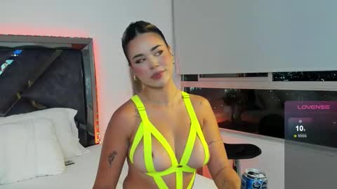 Snapshot of sophiazilla chatting on October 2025 12:54:02 AM Sophia Smith online show from October 2025 12:54:02 AM