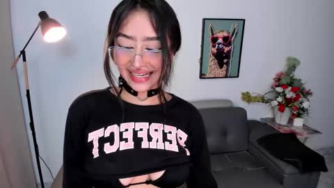 Snapshot of sophicarter_ chatting on January 2026 12:43:01 PM online show from January 2026 12:43:01 PM