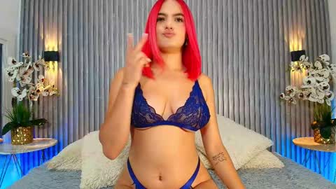 Snapshot of sophicollins chatting on October 2025 07:00:01 PM sophicollins online show from October 2025 07:00:01 PM