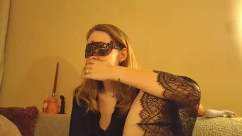 Snapshot of sophie_and_joost_luckydip chatting on March 2026 06:36:01 PM Sophie And Joost Luckydips Cam online show from March 2026 06:36:01 PM