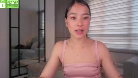 Sophie  online show from December 2025 02:25:01 PM