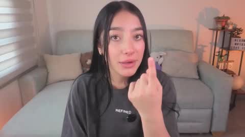 Sophie  online show from March 2026 02:46:02 PM