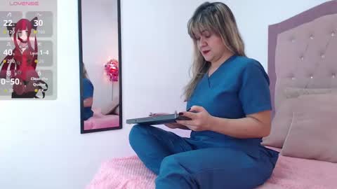 Sophie online show from September 2025 08:42:01 PM