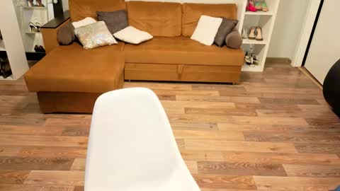 Sophie online show from November 2025 01:11:01 PM