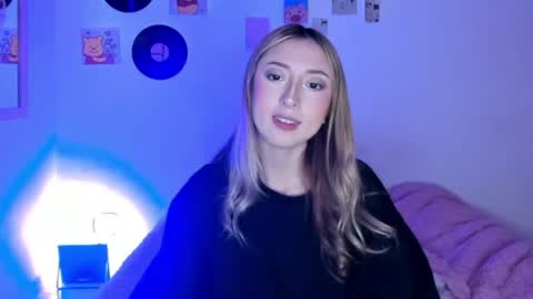 Sophie online show from March 2026 06:24:02 AM