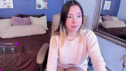 Snapshot of sophie_demoiselle chatting on November 2025 04:07:01 PM online show from November 2025 04:07:01 PM