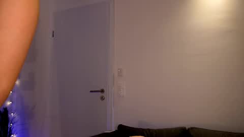 Sophie online show from September 2025 11:45:02 AM