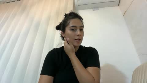 Sophie online show from May 2026 03:15:01 AM