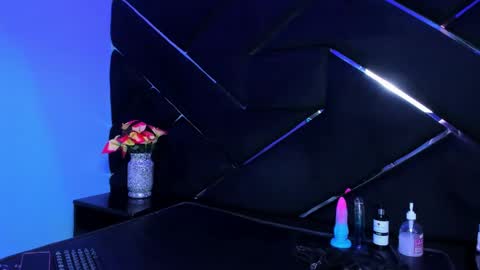 sophie_jhoms online show from November 2025 09:43:02 PM