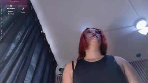 sophie_new25 online show from September 2025 01:00:01 PM