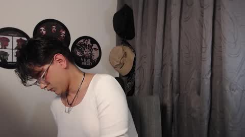 sophie_ross1 online show from December 2025 12:30:01 AM