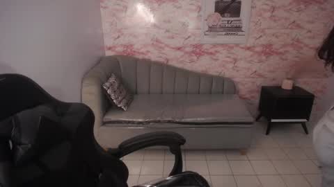 Sofia online show from February 2025 07:38:01 PM